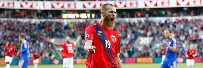 HELT: Jo Inge Berget spiller fotball for Norge og laget Malmö i Sverige. Han skåret to mål for Norge mot Kroatia.